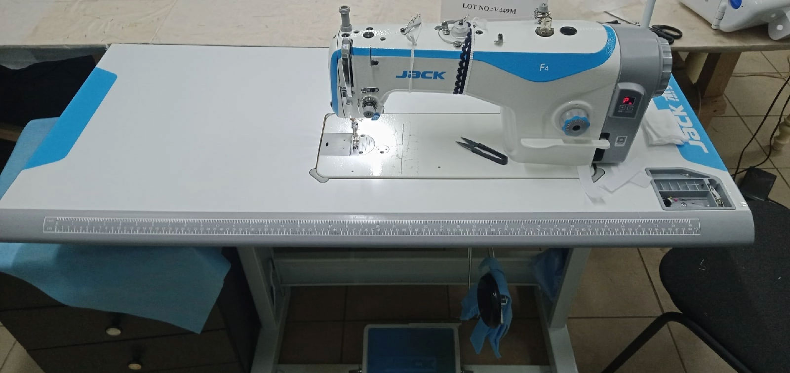 Укороченный стол для швейной машины