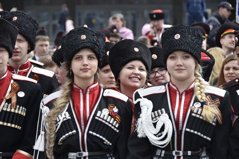 На Кубани разработан стандарт школьной формы для казачьих школ